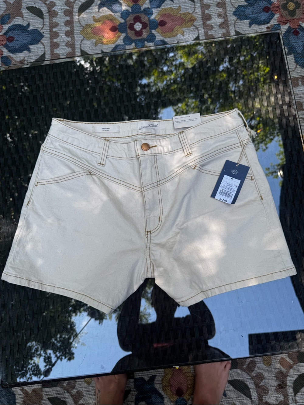 Mid Rise Contrast Stitch Jean Shorts